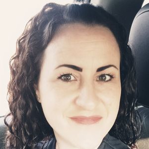 Meet your Posher, Holly